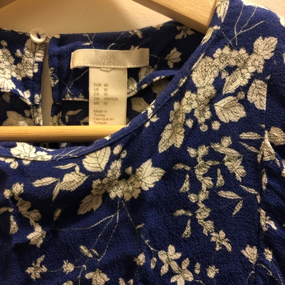 H&M fitted blouse - Picture 2 of 3